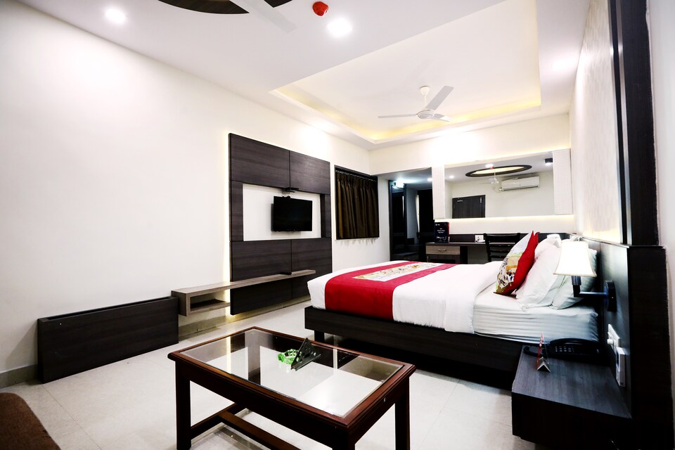 OYO 4203 Hotel Prsident, Hamidia Road Bhopal, Bhopal