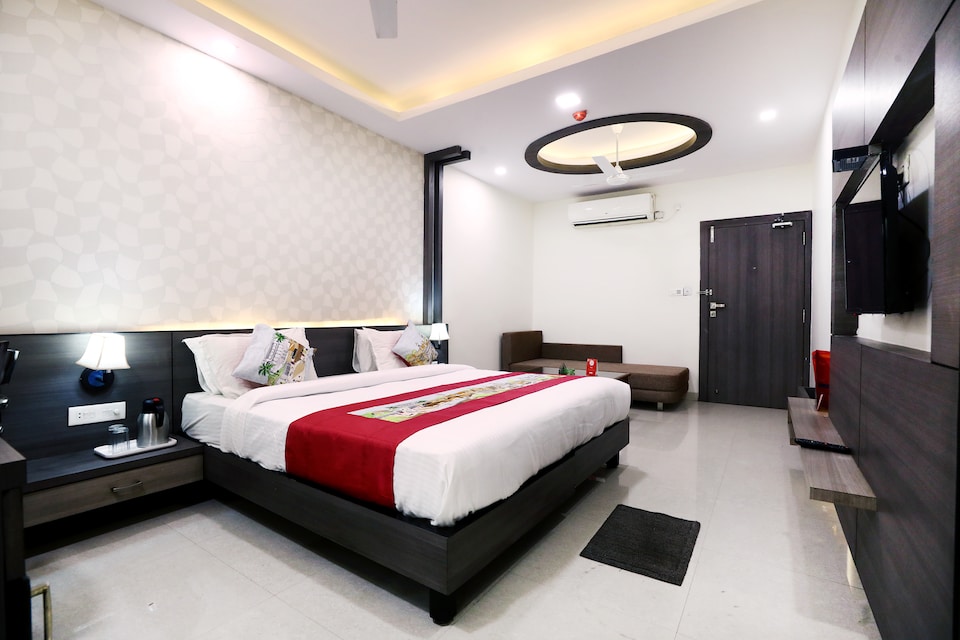 OYO 4203 Hotel Prsident, Hamidia Road Bhopal, Bhopal