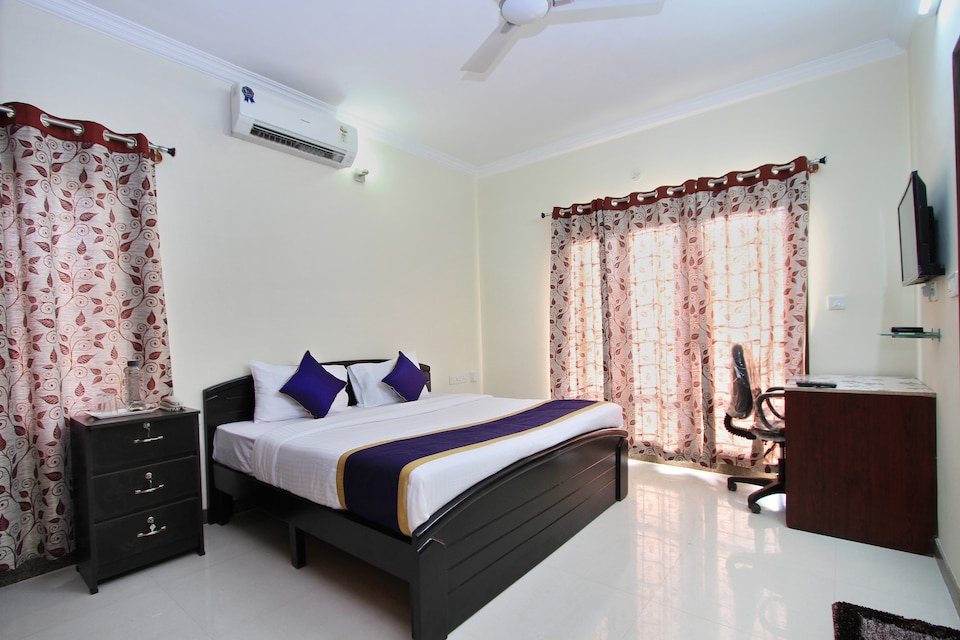 OYO 4848 3 Square Inn, Manyata Bangalore-II, Bangalore