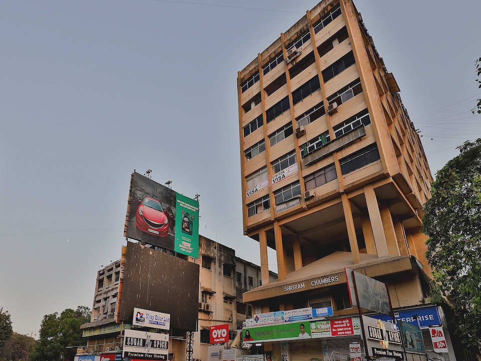 Collection O Hotel Rvg, Alkapuri Vadodara, Vadodara