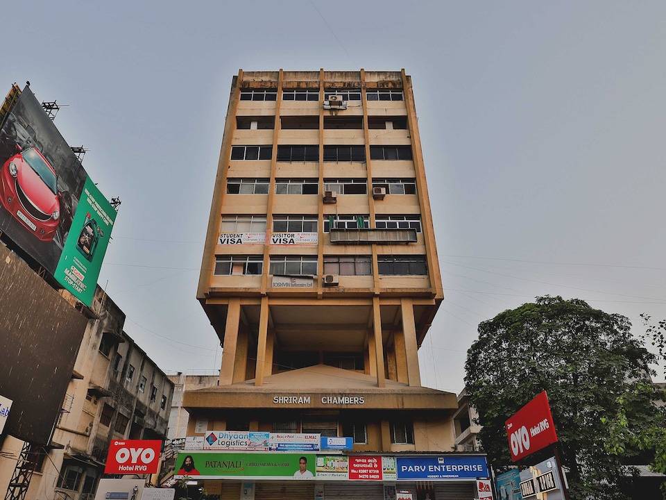 Collection O Hotel Rvg, Alkapuri Vadodara, Vadodara