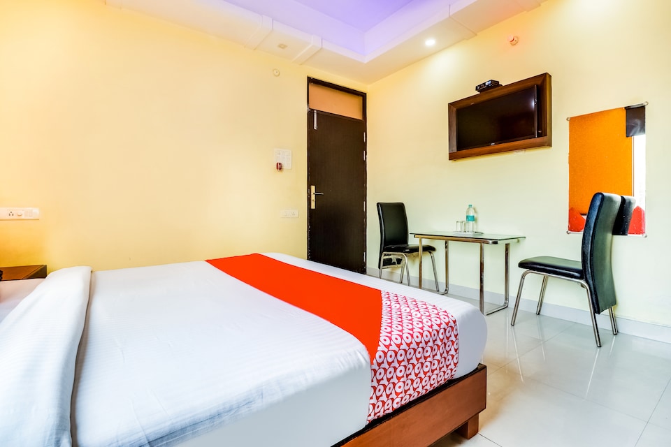 OYO 6806 Hotel Bodhi INN, Gomti Nagar Lucknow, Lucknow