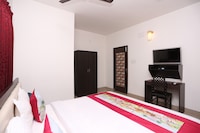 OYO Kolkata Residency Near Rdb Cinemas