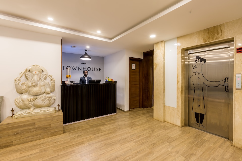 OYO Townhouse 029 Brigade Road, MG Road Bangalore, Bangalore