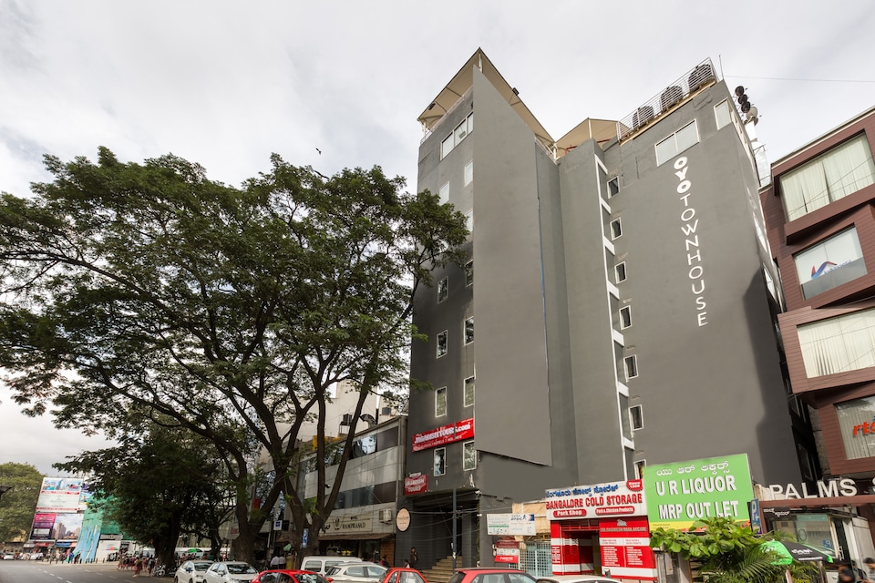 OYO Townhouse 029 Brigade Road, MG Road Bangalore, Bangalore