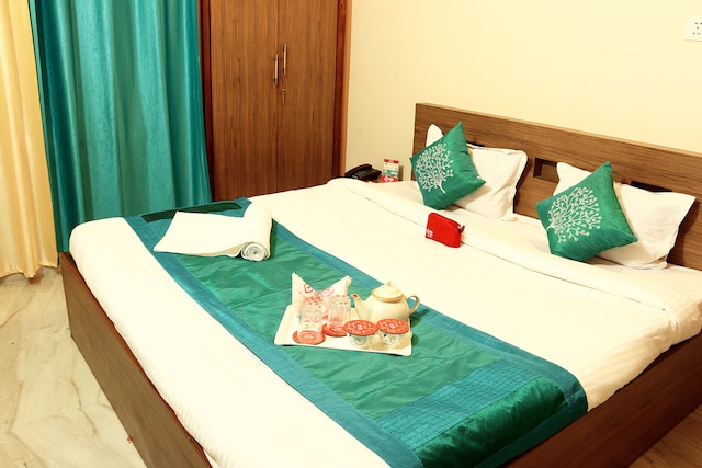 OYO Guest House Anamitra Guest House Near Mani Square