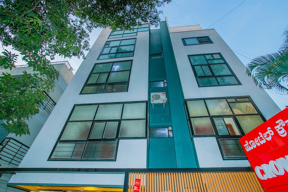 Capital O 5379 The Roy Grand Inns, Koramangala Sony World Signal, Bangalore