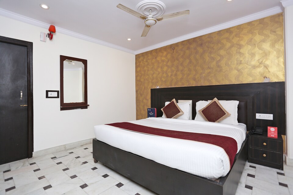 OYO 9629 Pearl International, Fatehabad Road, Agra