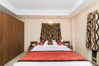 OYO Garia Near Kavi Nazrul Metro Station