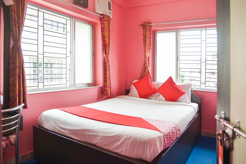 OYO 9312 Bharat Apartment, Ruby Hospital Kolkata, Kolkata