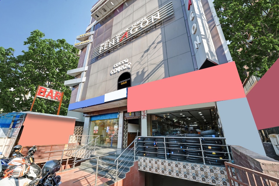 Townhouse OAK Pentagon Residency, Railway Station Bhubneshwar, Bhubaneswar