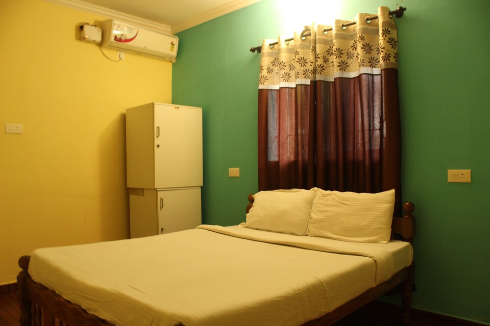 OYO 9276 Home 1BHK Behind Newtons Supermarket, Candolim Goa, Goa
