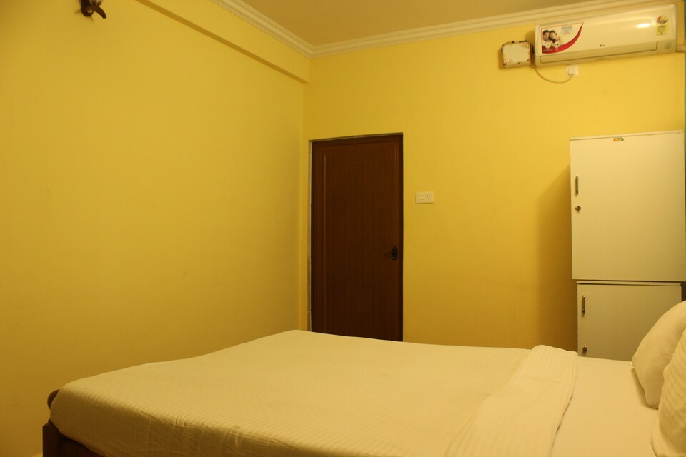 OYO 9276 Home 1BHK Behind Newtons Supermarket, Candolim Goa, Goa