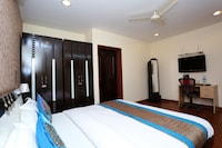 OYO City Stay Near Worlds Of Wonder