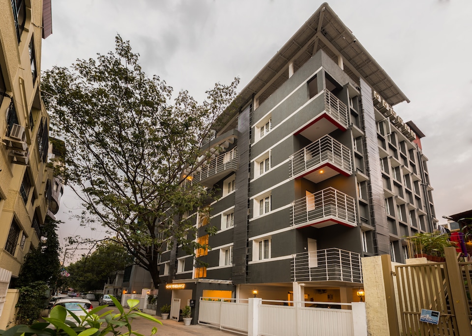 OYO Townhouse 25 Garuda Mall Bangalore, MG Road Bangalore, Bangalore