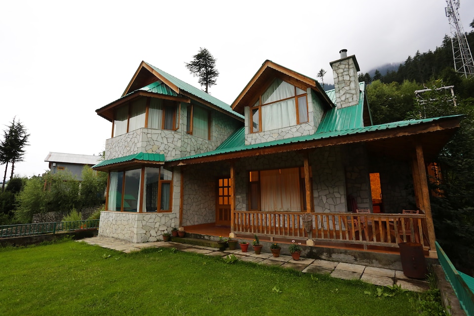 OYO 9179 Home Luxury Hill View 3 BHK Cottage, Hadimba Temple Road, Manali