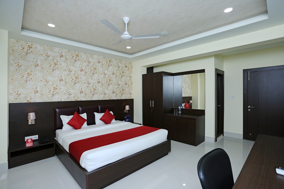 OYO 9227 Kings Court, Chandrasekharpur, Bhubaneswar