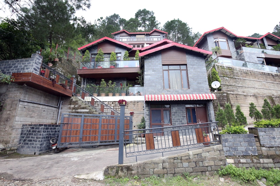 OYO Home 9308 Valley View Studios, Kasauli, Kasauli