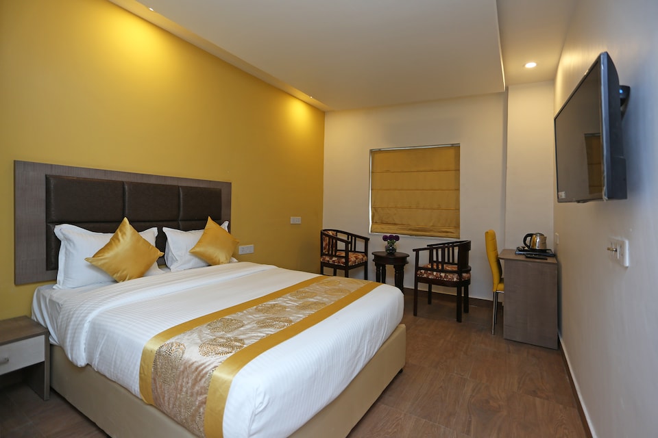Capital O 9180 Hotel Cosmopolitan, Jodhpur North, Jodhpur
