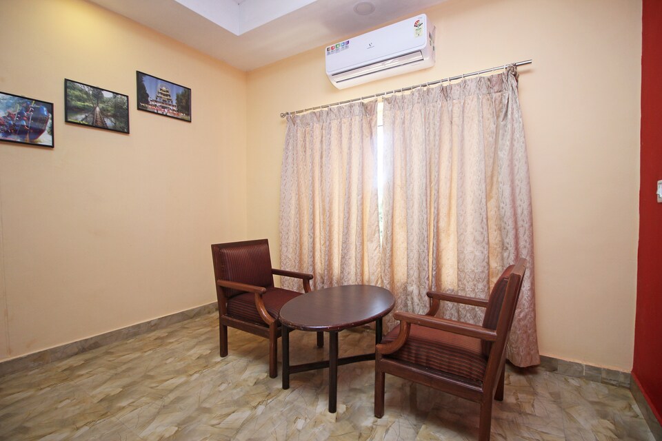 OYO Hotel Rajdarshan, Madikeri, Coorg
