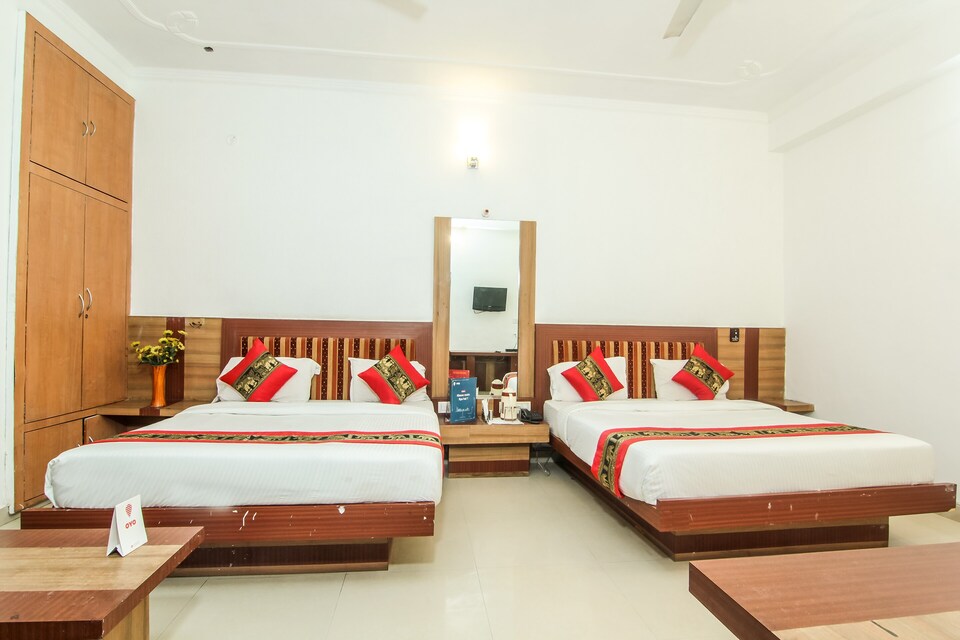 OYO Hotel Indiana Near Gomti Riverfront Park, Gomti Nagar Lucknow, Lucknow