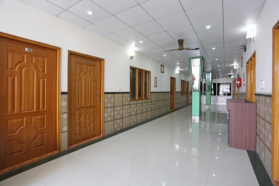OYO Shobha Palace Guest House, GMS Road Dehradun, Dehradun