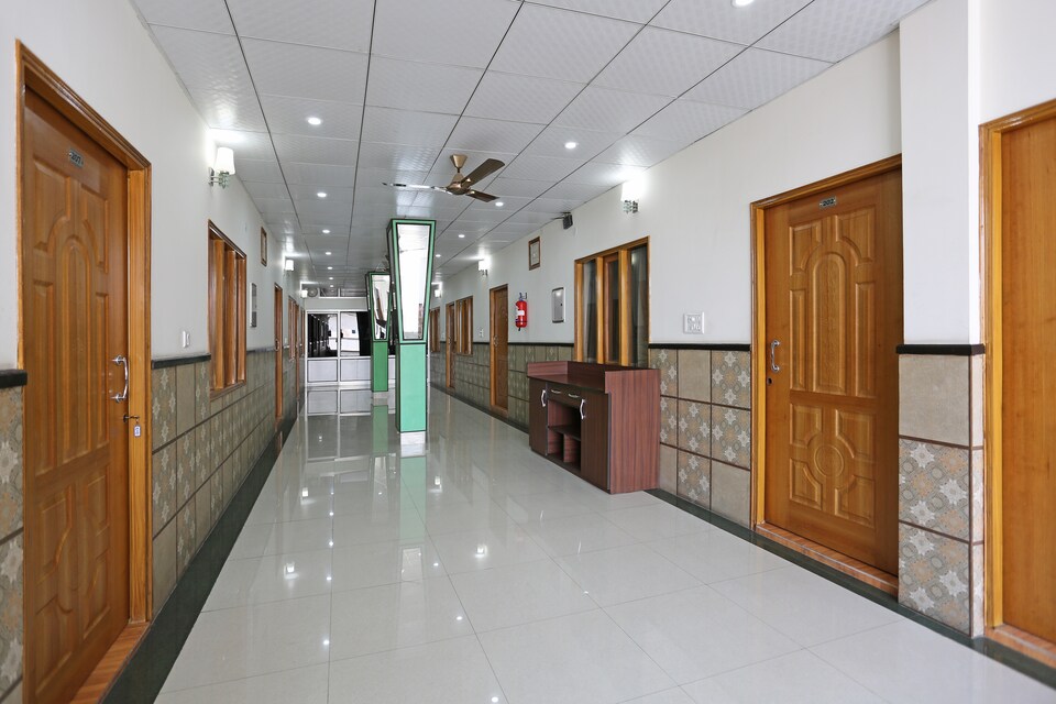 OYO Shobha Palace Guest House, GMS Road Dehradun, Dehradun