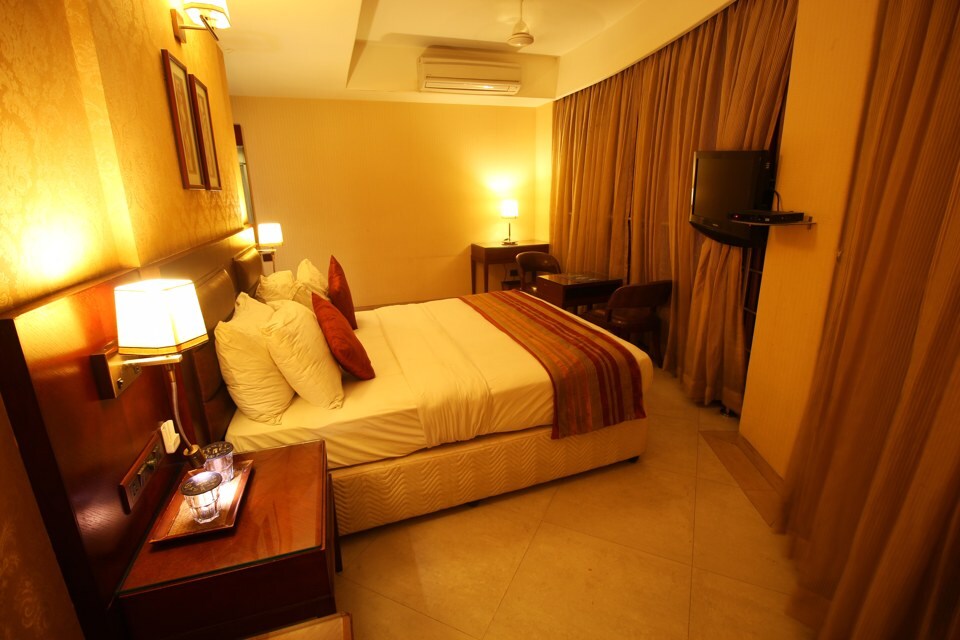 Capital O 26257 Hotel DRH Regency, Ashram Road-Usmanpura-Elisbridge-Navrangpura-Kalupur, Ahmedabad