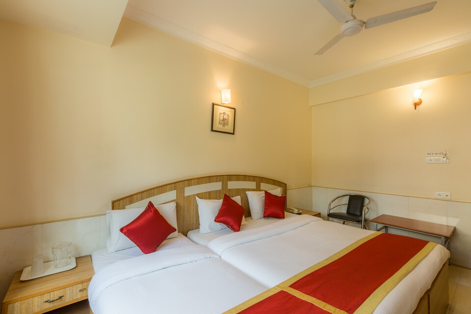 OYO 9633 Hotel Srinidhi Residency, Indiranagar Extension Bangalore-II, Bangalore