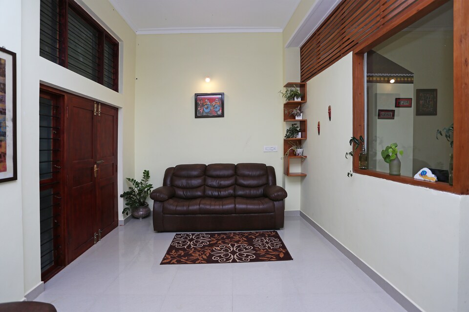 OYO Home 9263 Breezy 2BHK, Madikeri, Coorg