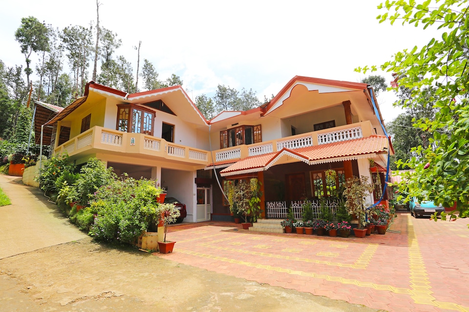 OYO Home 9374 Picturesque Stay, Madikeri, Coorg