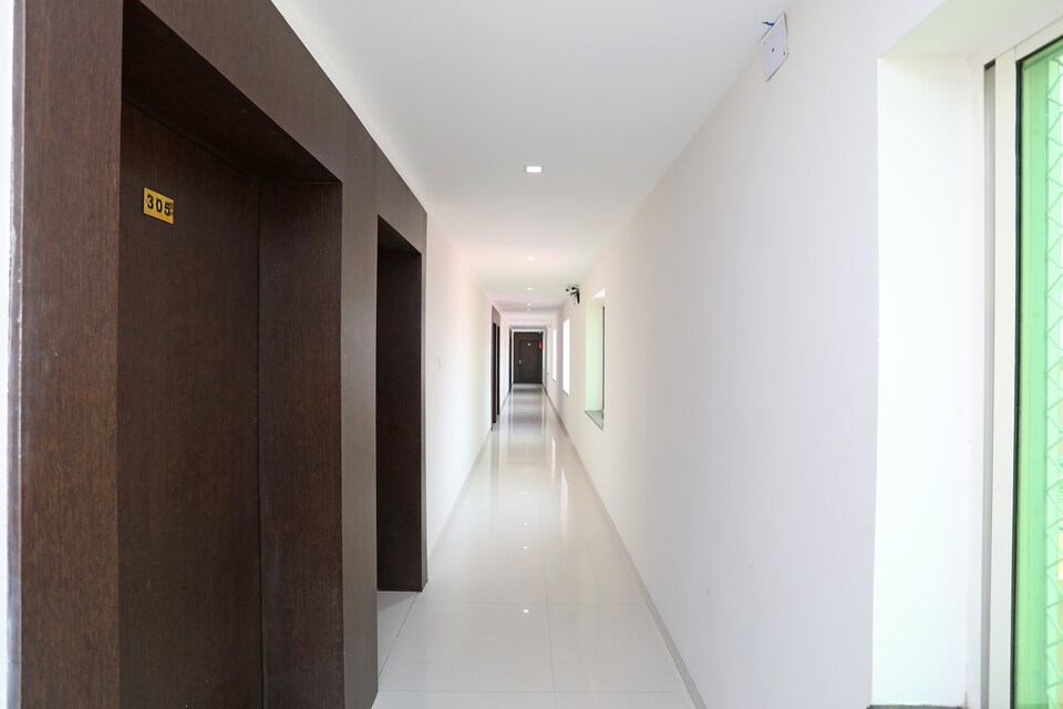 Capital O 9344 Hotel Gangotri, Swargdwar Puri, Puri