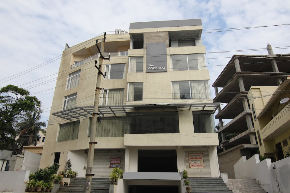 Capital O 9210 Hotel Blak & Wite, Beach Side Visakhapatnam-II, Visakhapatnam