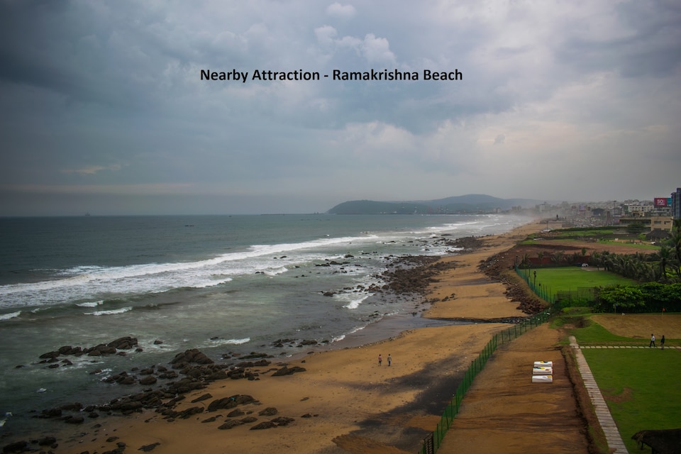 Capital O 9210 Hotel Blak & Wite, Beach Side Visakhapatnam-II, Visakhapatnam