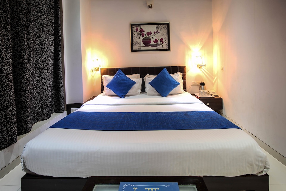 OYO 1287 Hotel Corporate Residency, SG Highway Ahmedabad, Ahmedabad