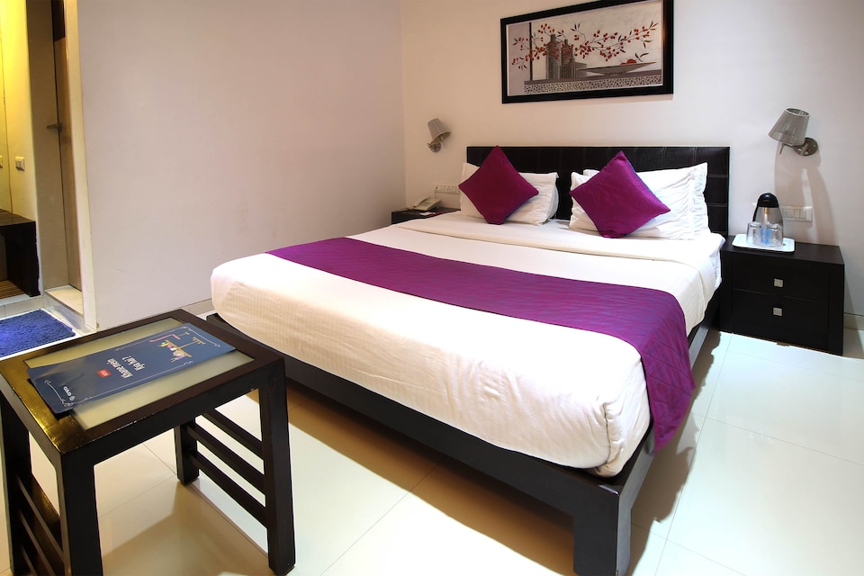 OYO 1287 Hotel Corporate Residency, SG Highway Ahmedabad, Ahmedabad
