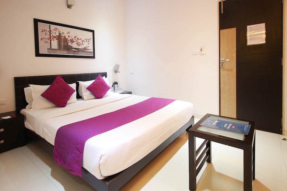 OYO 1287 Hotel Corporate Residency, SG Highway Ahmedabad, Ahmedabad