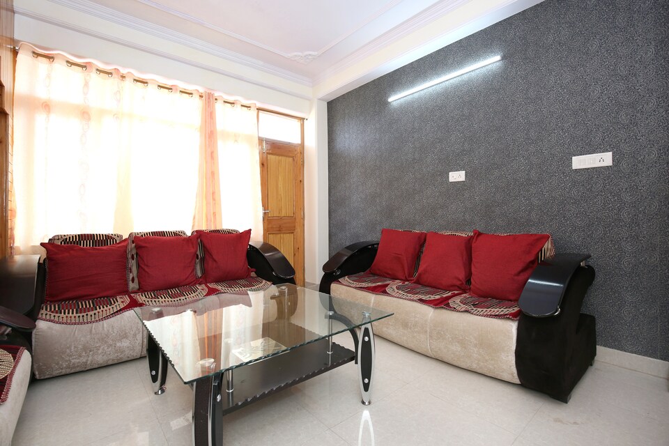 OYO Home 10083 Forest View 2BHK, Shimla, Shimla