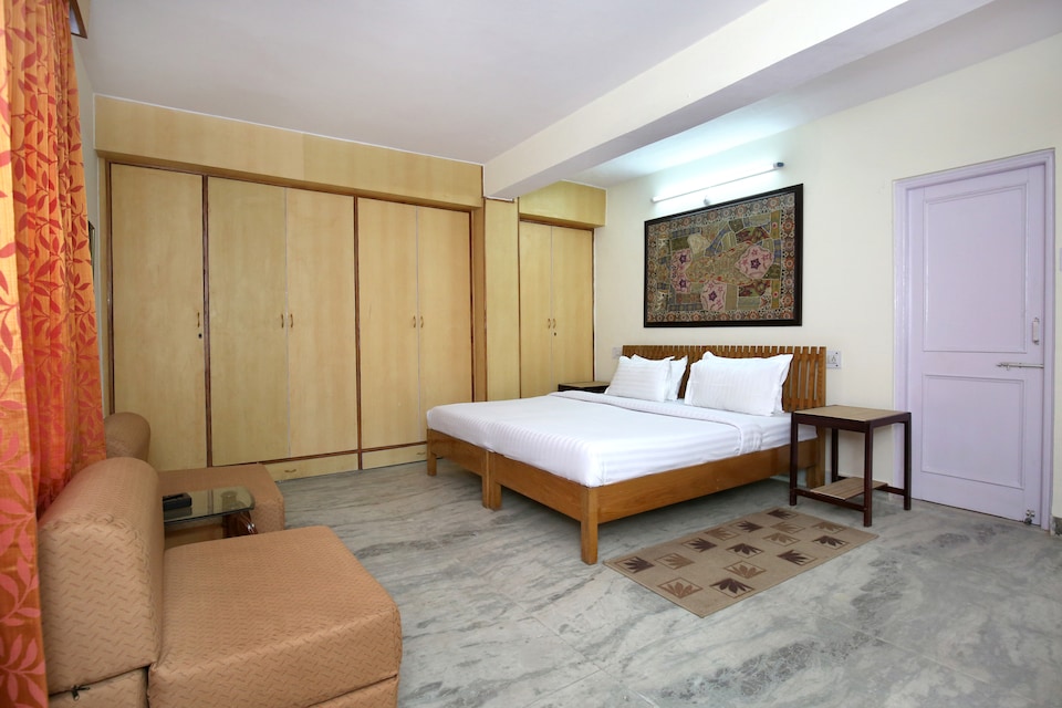 OYO Home 9839 Cozy 3BHK, Chotta Shimla, Shimla