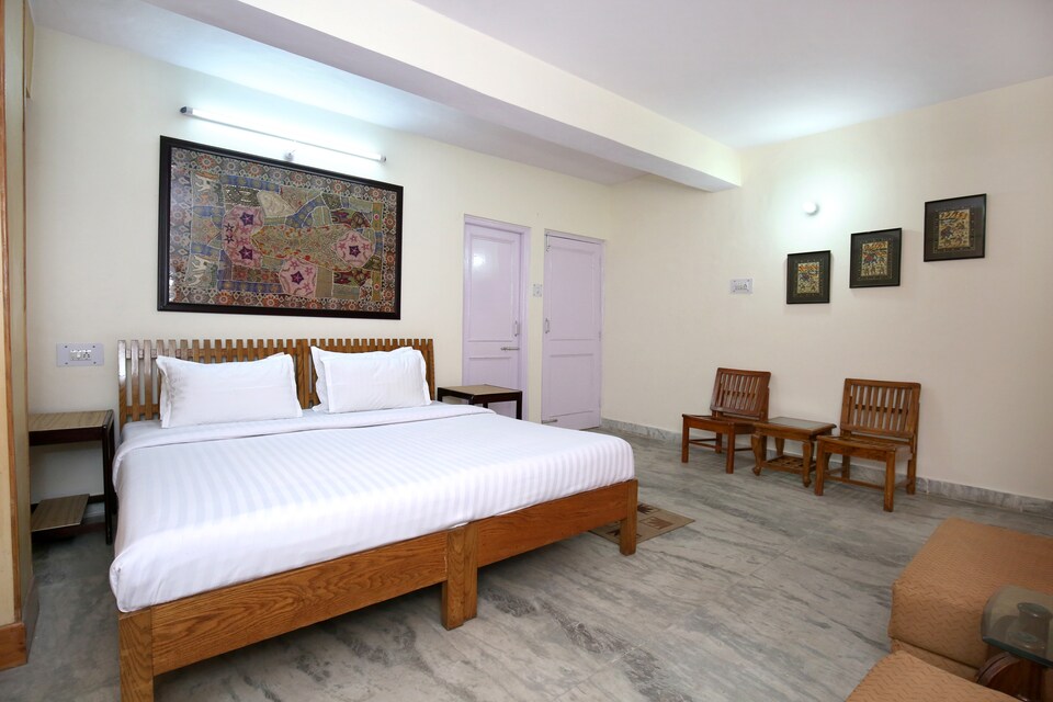 OYO Home 9839 Cozy 3BHK, Chotta Shimla, Shimla