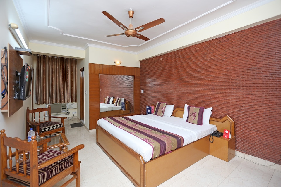 OYO Flagship 9554 Hotel Grand Plaza, Faridabad, Faridabad