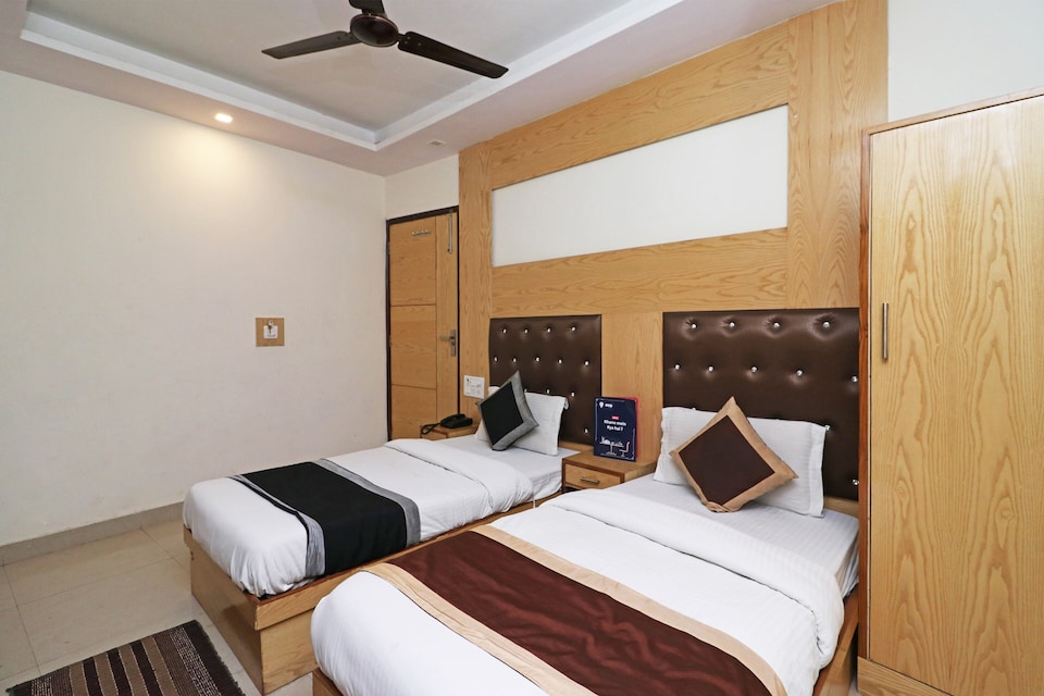 OYO Hotel Cottage Lord Krishna Near Gurudwara Shri Bangla Sahib, Paharganj Delhi, Delhi