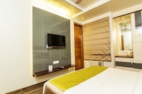 OYO Hotel Gurveer Royal Near Phoenix United Lucknow