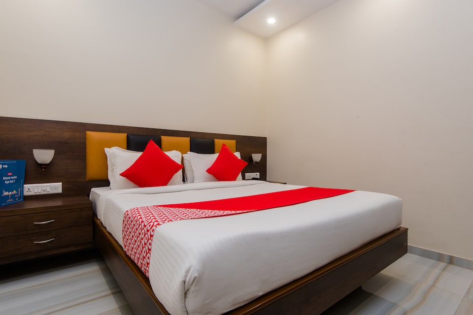 OYO 9327 Royce Executive, Mumbai Sion-Kurla-Ghatkopar, Mumbai