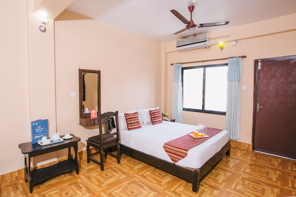 OYO 106 Hotel Ezen, Pokhara, Pokhara