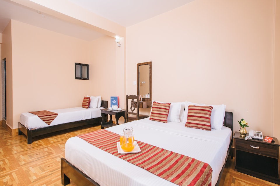 OYO 106 Hotel Ezen, Pokhara, Pokhara