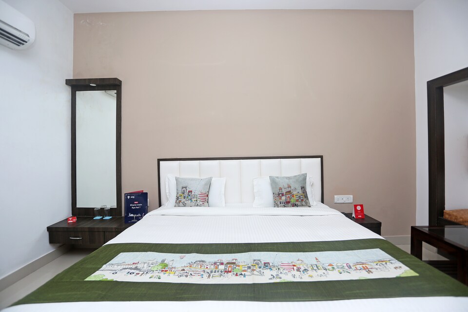 Oyo Flagship 9368 Hotel Pratap, Fatehabad Road, आगरा