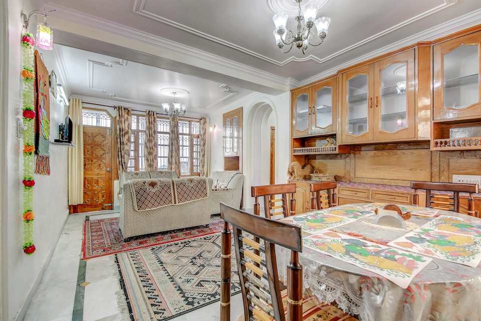 OYO Home 9706 Pacific View 3BHK, Summer Hill Shimla, Shimla