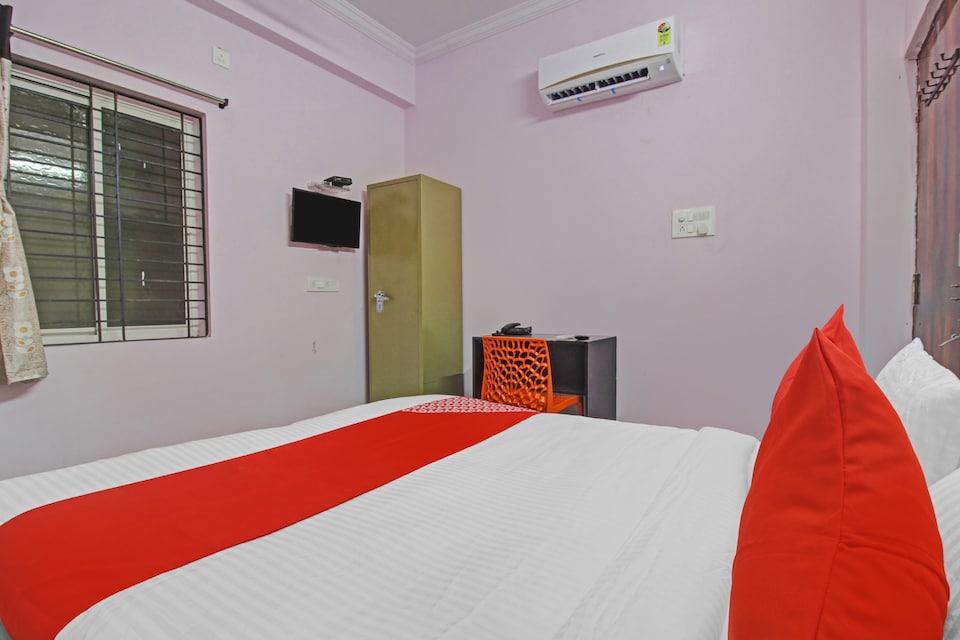 OYO Flagship 83371 Banu Rooms, Gachibowli, Hyderabad