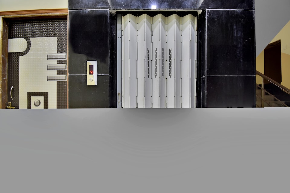 Hotel O Om Shanti International, Ruby Hospital Kolkata, कोलकाता